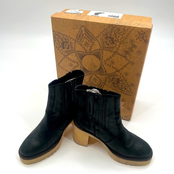 NWT Free People James Chelsea Black Boots Chunky Feels Ankle Booties 38.5 US 8.5 - Picture 6 of 16